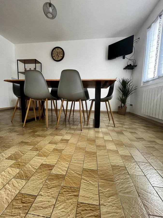 Hébergement de vacances Maison De *